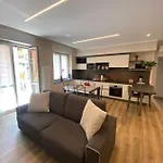 La Lupa - In The Heart Of With Car Box Lägenhet Aosta