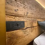 La Lupa - In The Heart Of With Car Box Apartament
