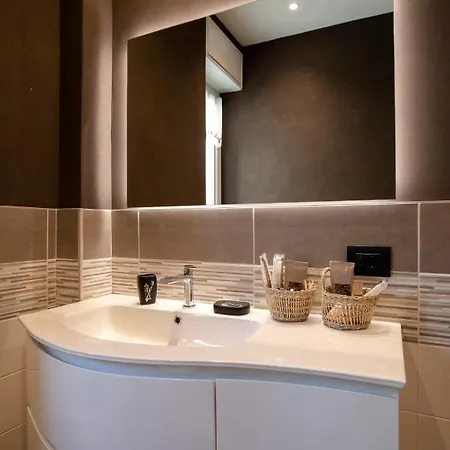 La Lupa - In The Heart Of With Car Box Aosta