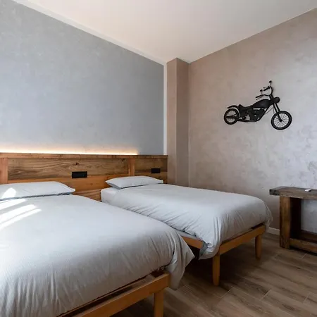 Apartment La Lupa - In The Heart Of With Car Box