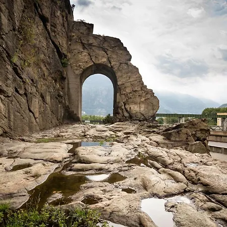 La Lupa - In The Heart Of With Car Box アパート アオスタ