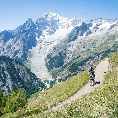 La Lupa - In The Heart Of With Car Box Apartment